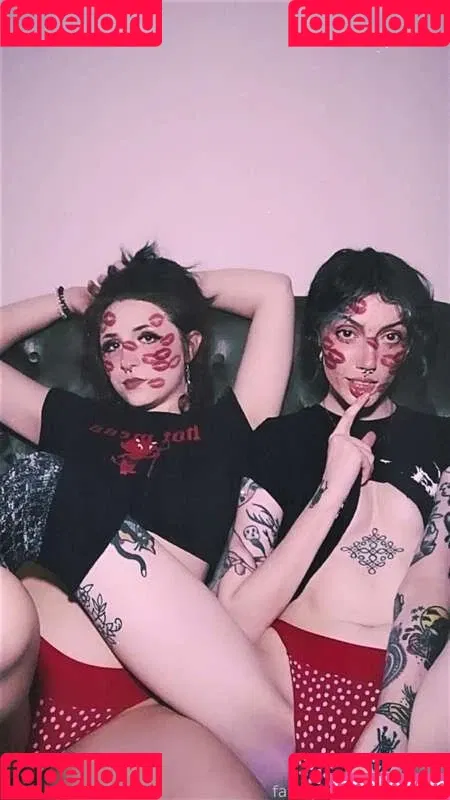 Deadpixieguts Onlyfans Photo Gallery 