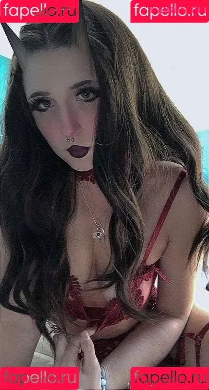 Deadpixieguts Onlyfans Photo Gallery 