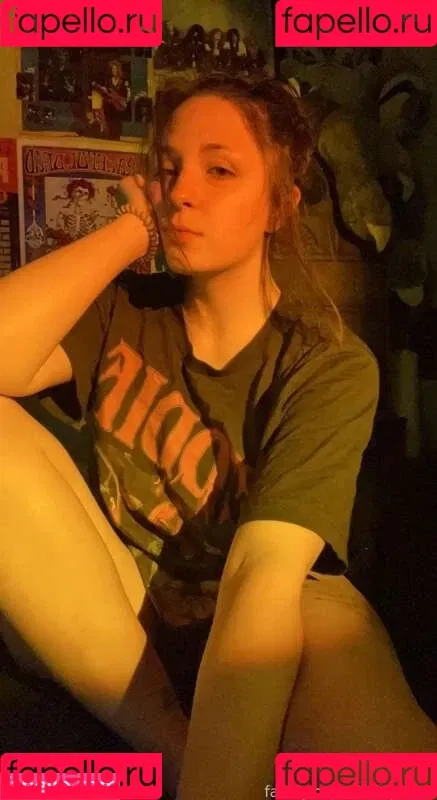 Deadpixieguts Onlyfans Photo Gallery 