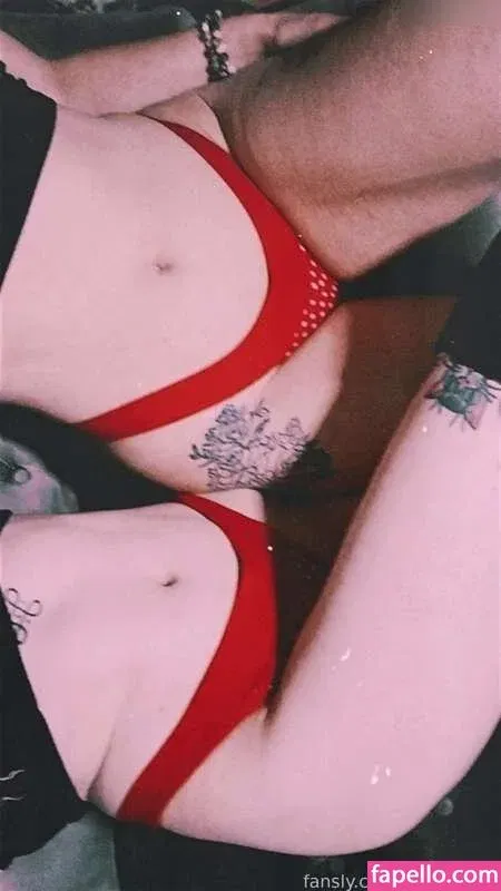 Deadpixieguts Onlyfans Photo Gallery 