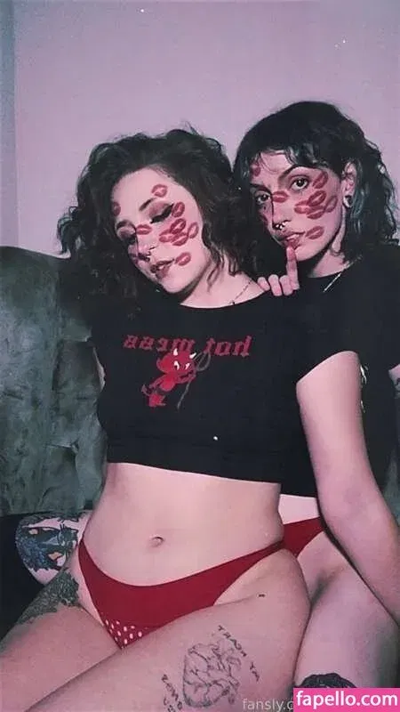 Deadpixieguts Onlyfans Photo Gallery 