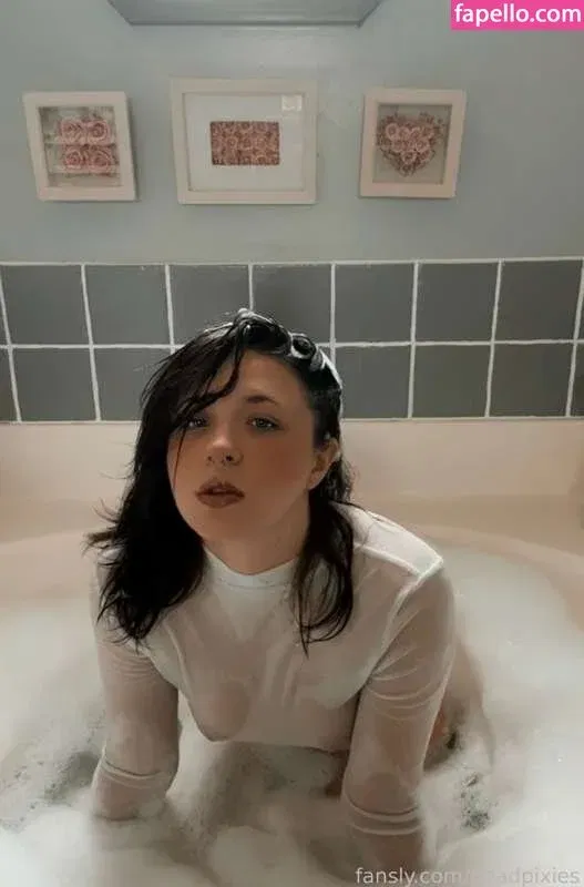 Deadpixieguts Onlyfans Photo Gallery 