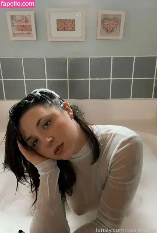 Deadpixieguts Onlyfans Photo Gallery 