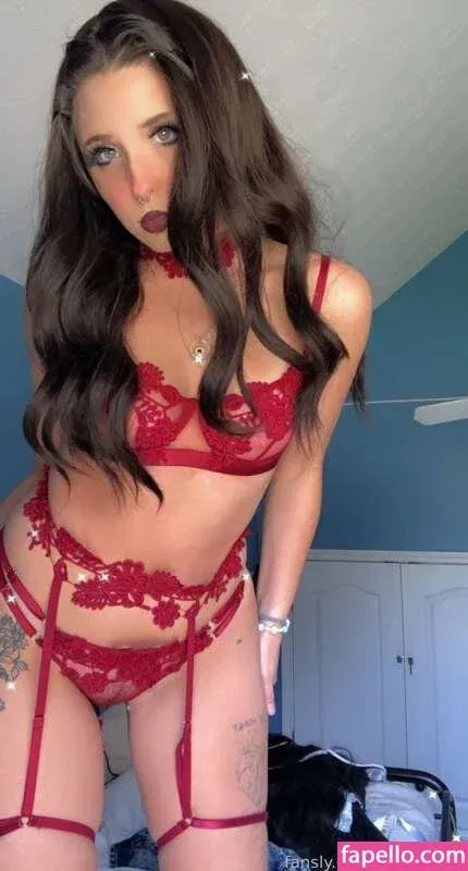 Deadpixieguts Onlyfans Photo Gallery 