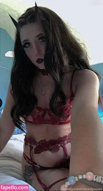 Deadpixieguts Onlyfans Photo Gallery 