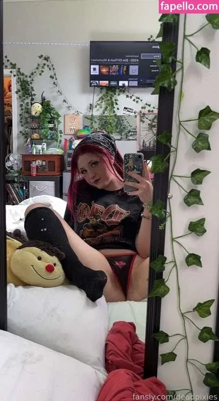 Deadpixieguts Onlyfans Photo Gallery 