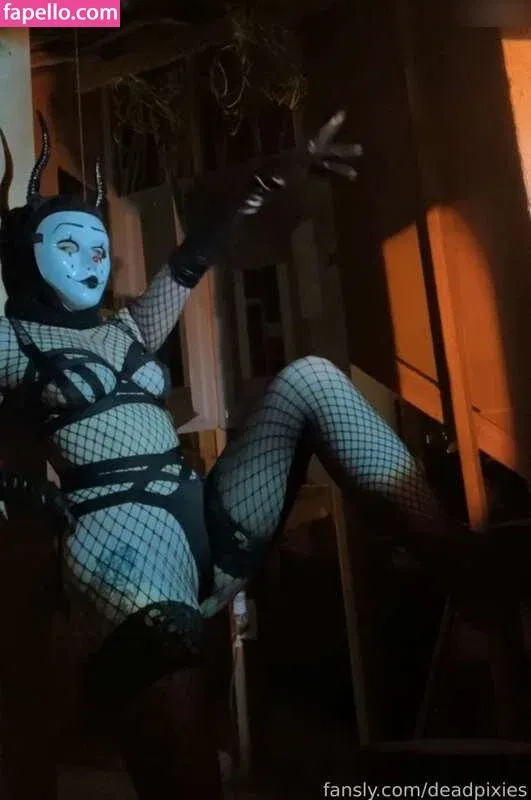 Deadpixieguts Onlyfans Photo Gallery 