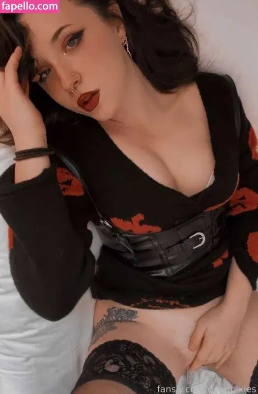 Deadpixieguts Onlyfans Photo Gallery 