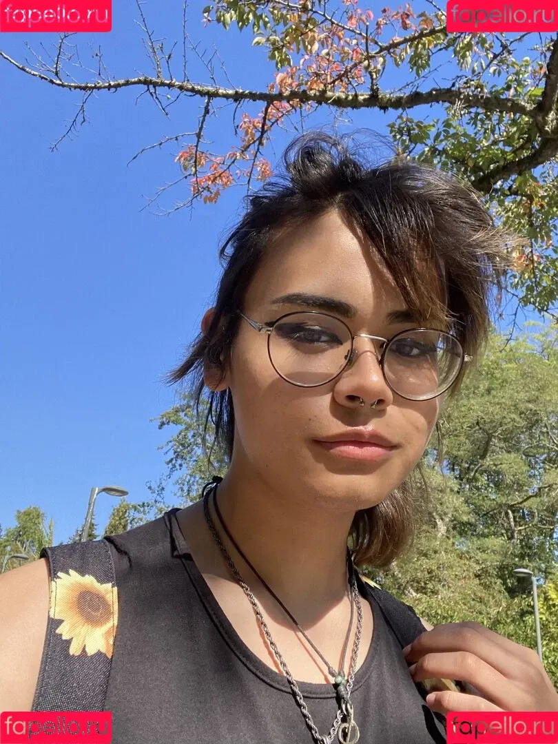 Kiyana Vi Onlyfans Photo Gallery 