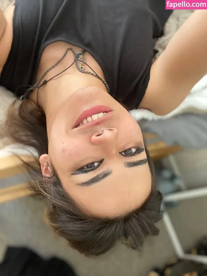 Kiyana Vi Onlyfans Photo Gallery 