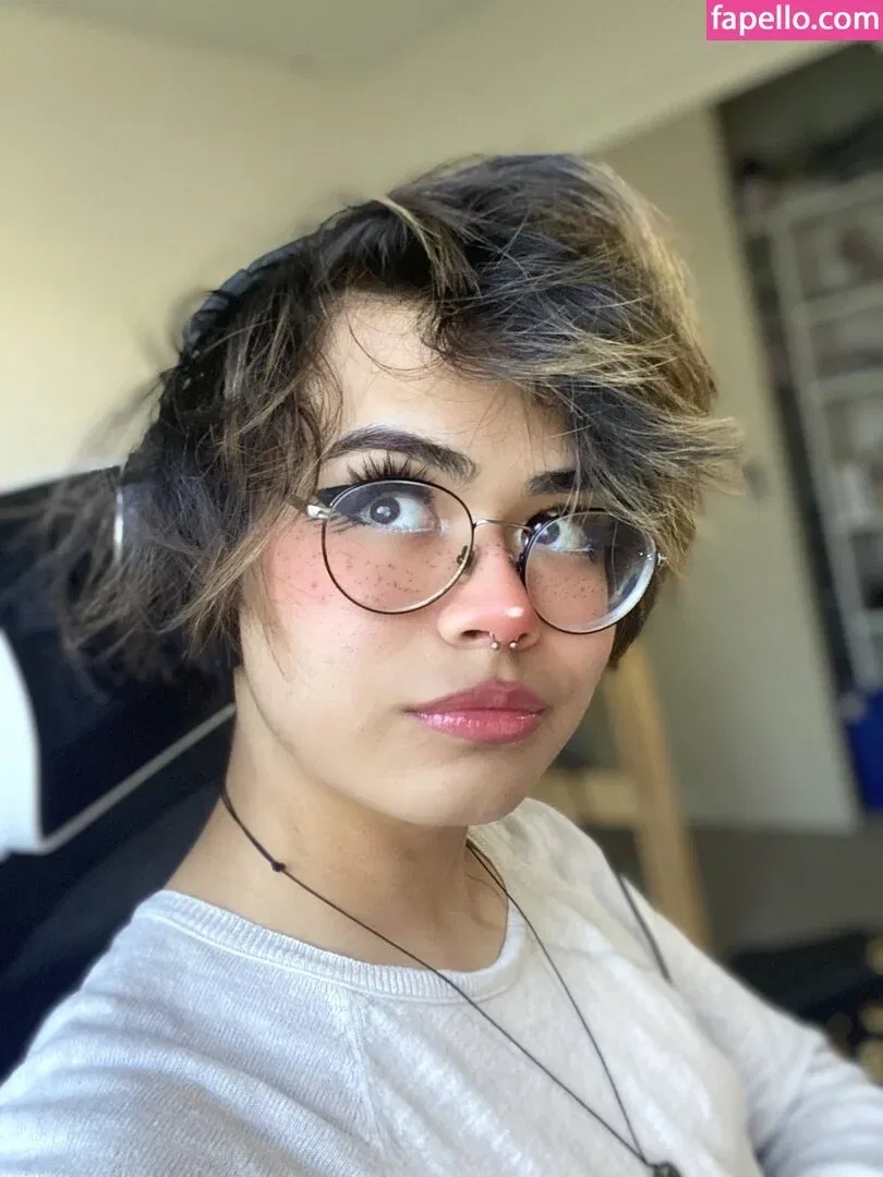 Kiyana Vi Onlyfans Photo Gallery 