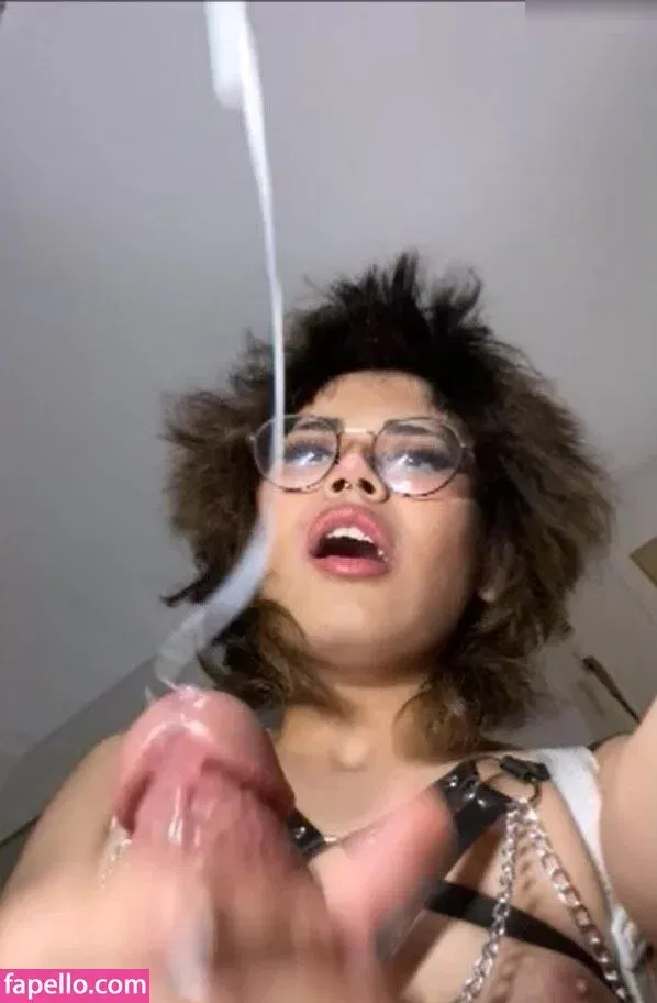 Kiyana Vi Onlyfans Photo Gallery 