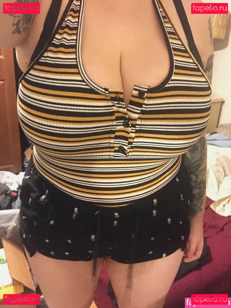 succubusty666 Onlyfans Photo Gallery 