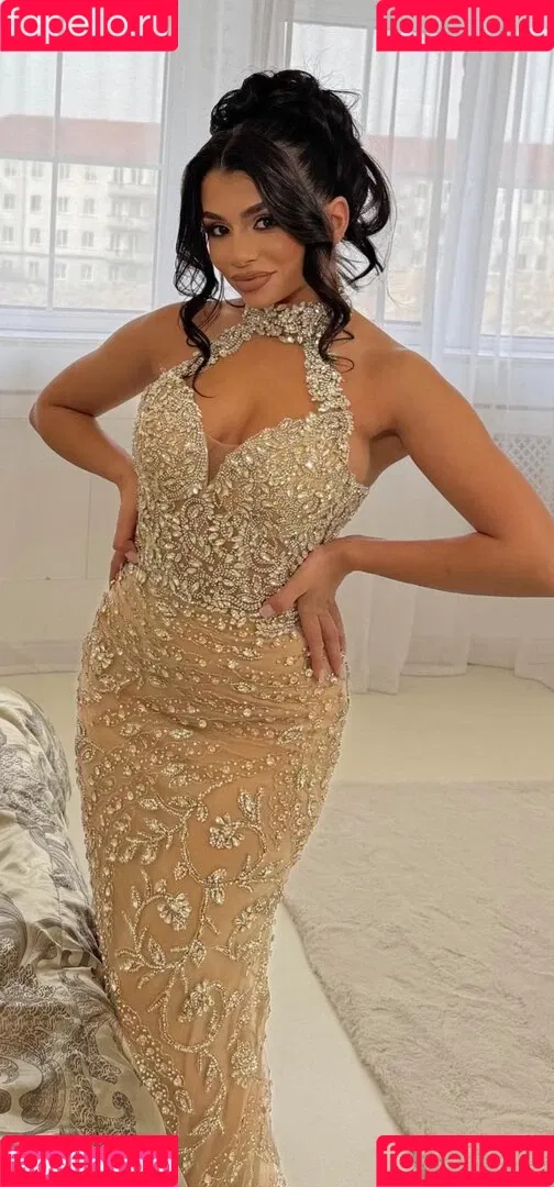 Sabrine Khan Onlyfans Photo Gallery 