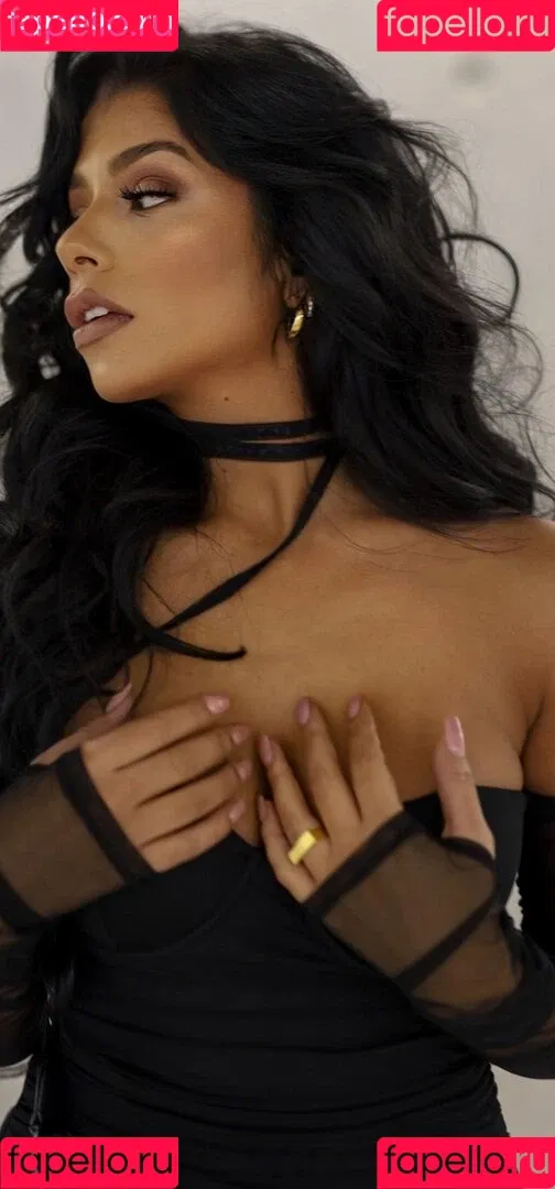 Sabrine Khan Onlyfans Photo Gallery 