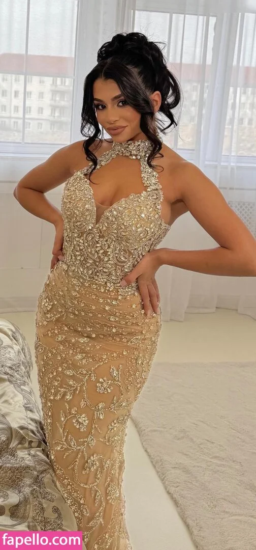 Sabrine Khan Onlyfans Photo Gallery 