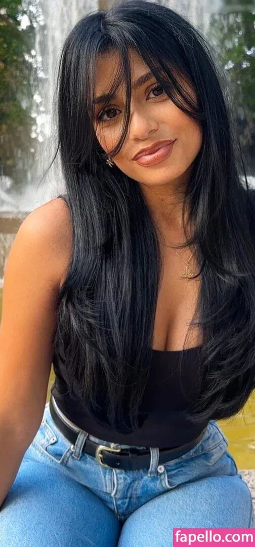 Sabrine Khan Onlyfans Photo Gallery 