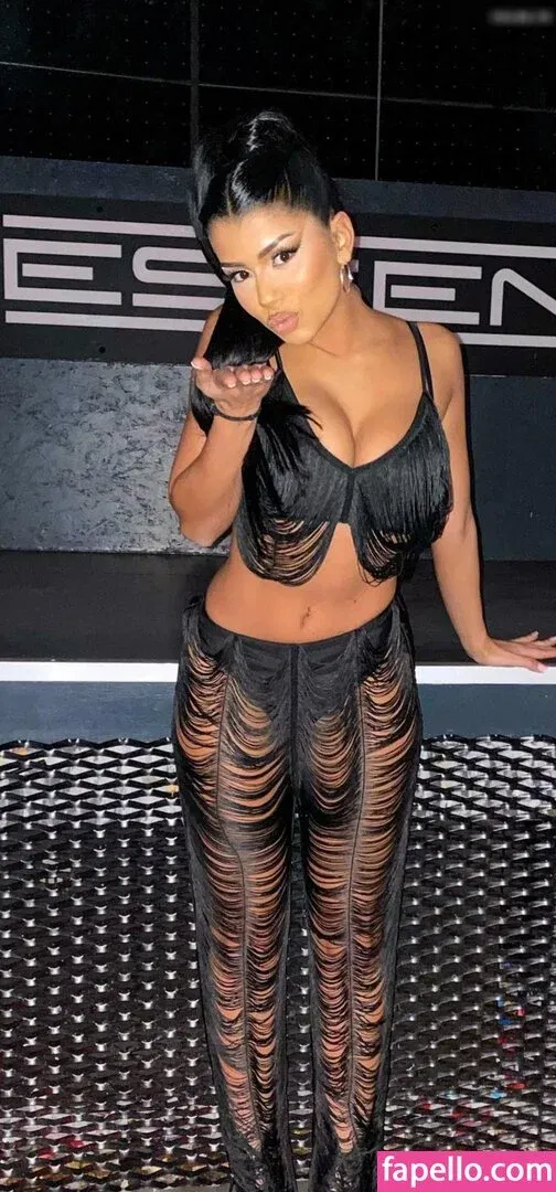 Sabrine Khan Onlyfans Photo Gallery 