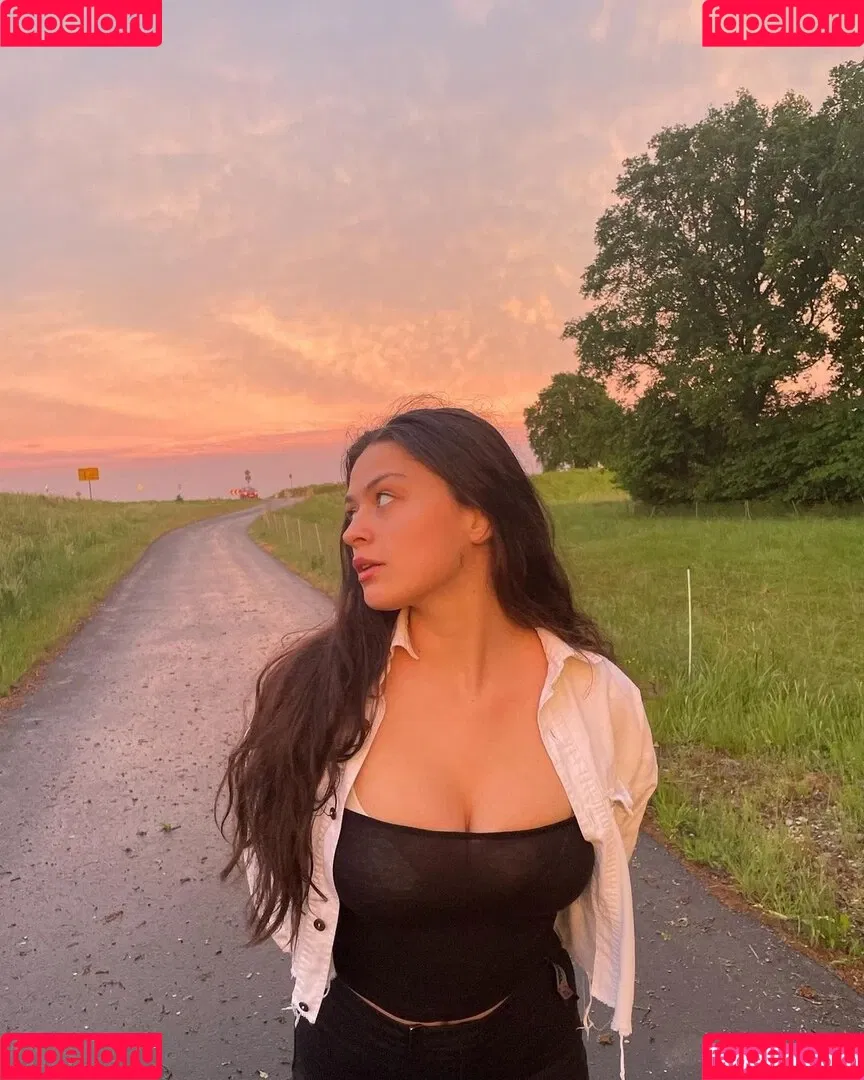 Lennimapenny Onlyfans Photo Gallery 