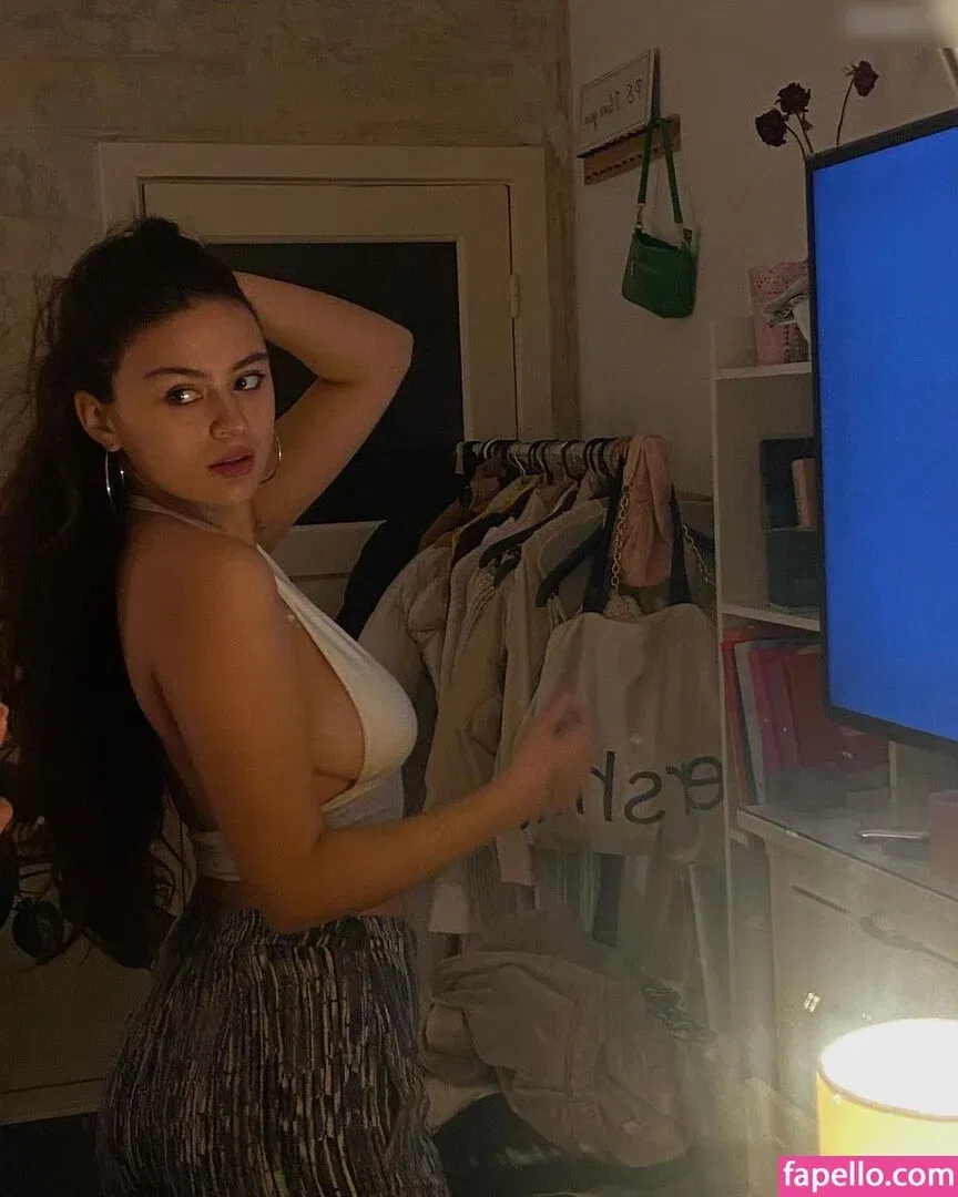 Lennimapenny Onlyfans Photo Gallery 