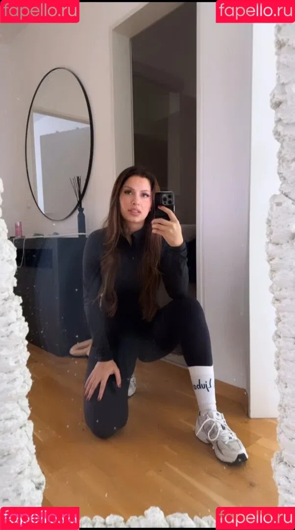 Emily Furz Onlyfans Photo Gallery 