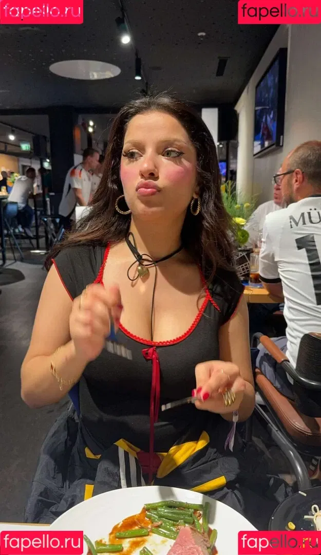 Emily Furz Onlyfans Photo Gallery 