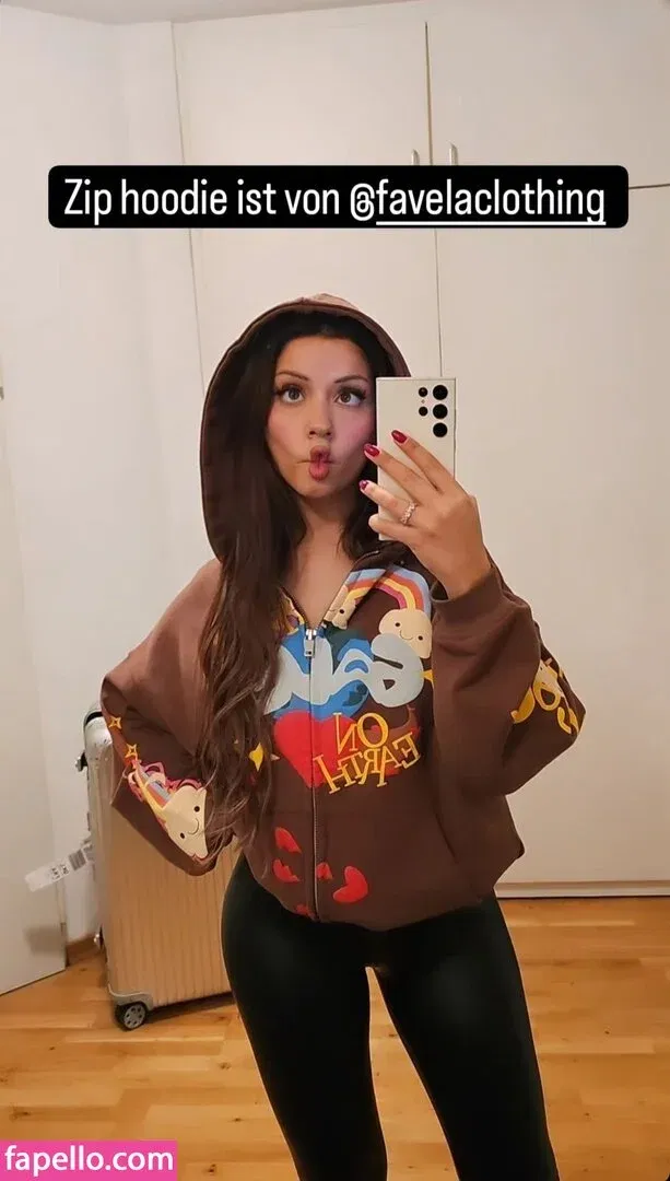 Emily Furz Onlyfans Photo Gallery 