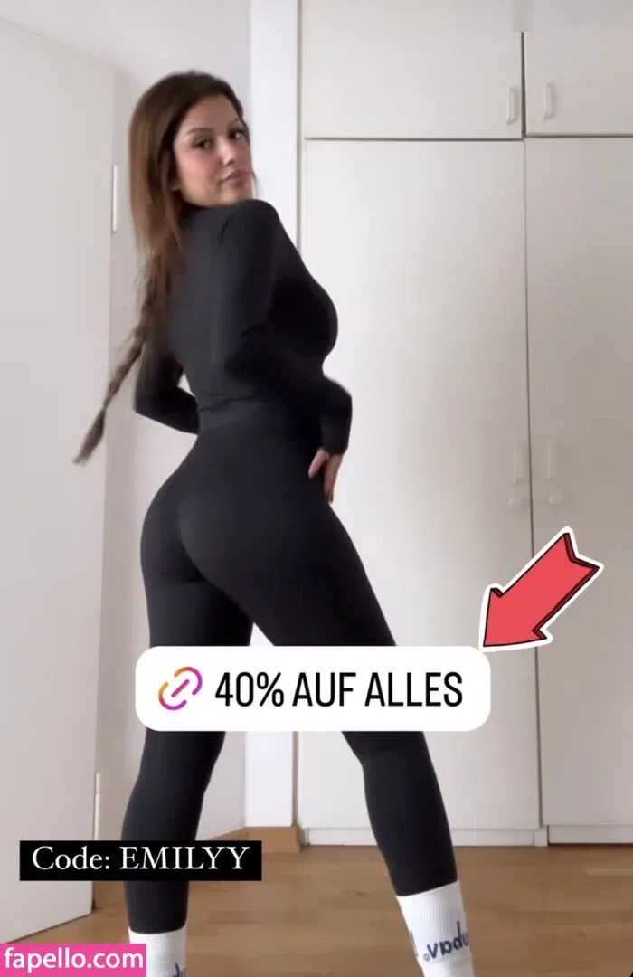 Emily Furz Onlyfans Photo Gallery 