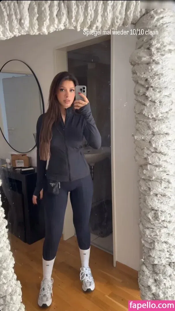 Emily Furz Onlyfans Photo Gallery 