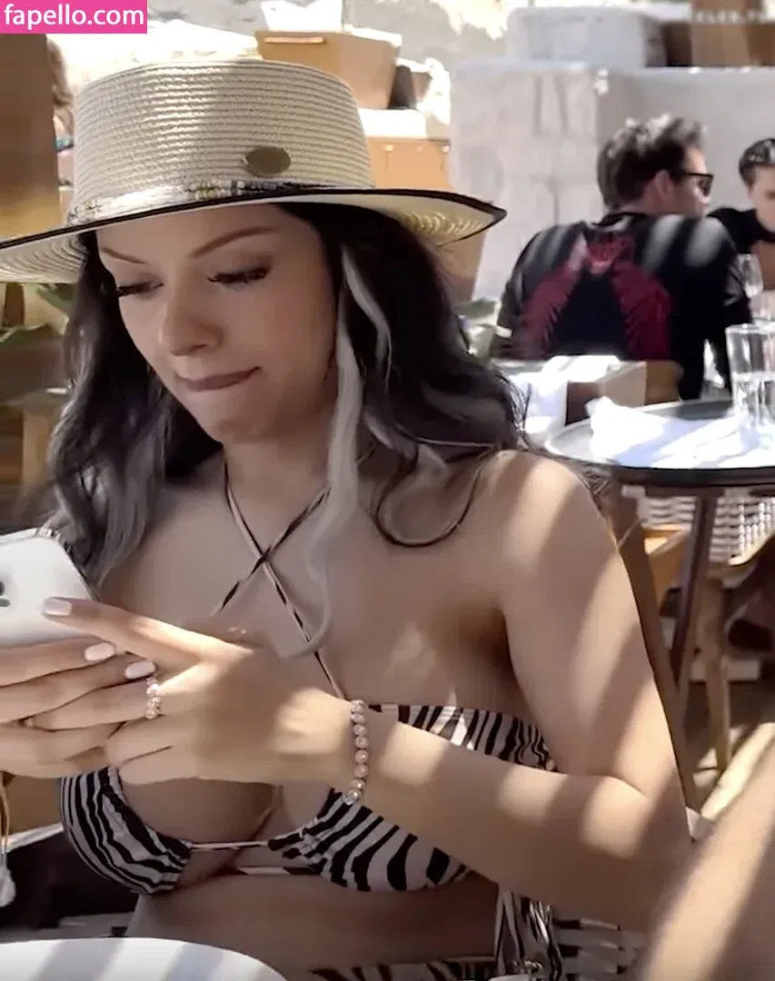 Emily Furz Onlyfans Photo Gallery 