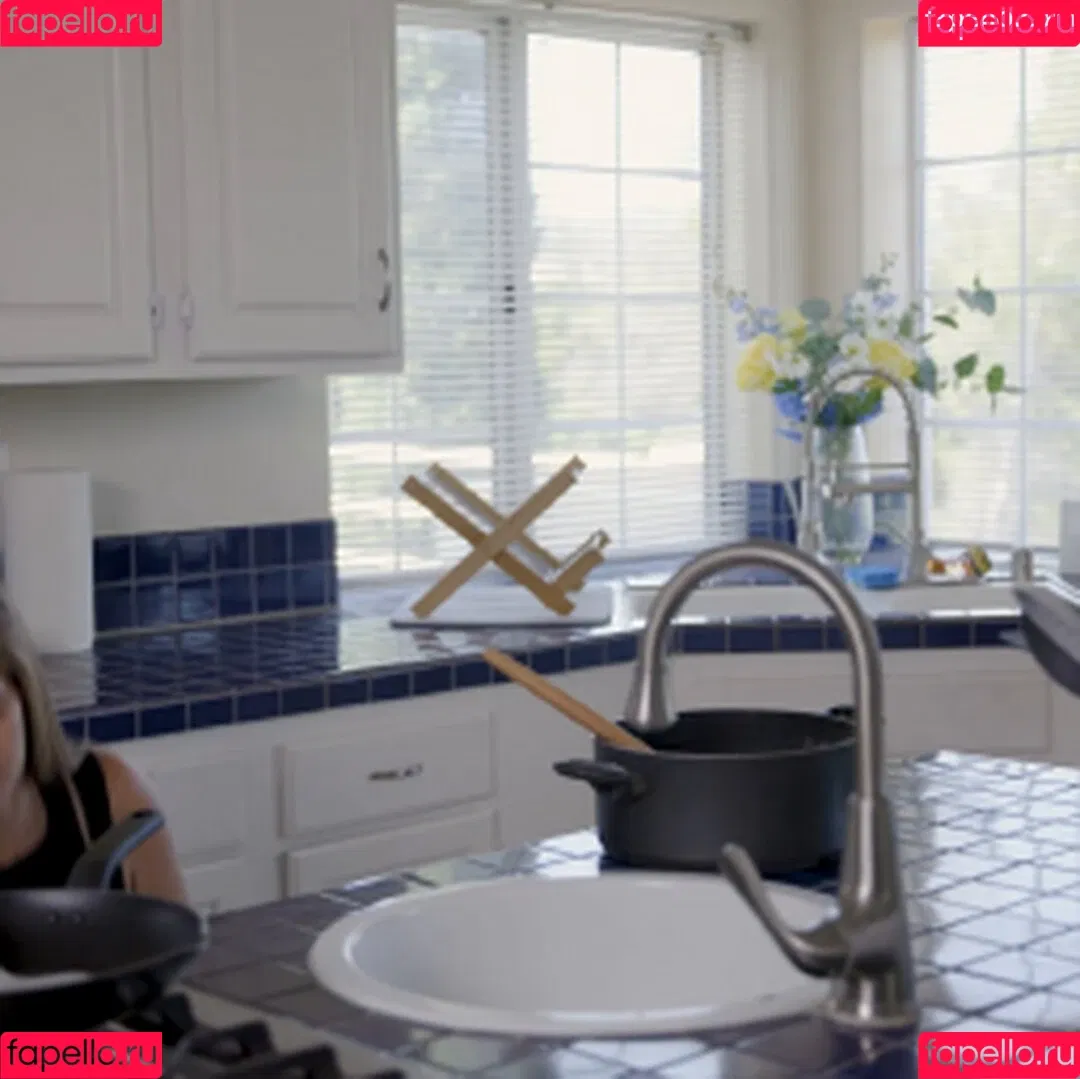 Annie King Onlyfans Photo Gallery 