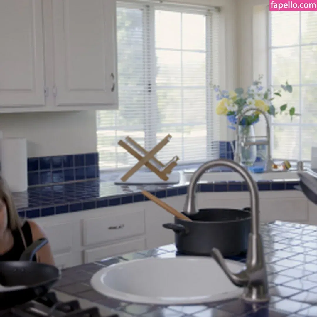 Annie King Onlyfans Photo Gallery 