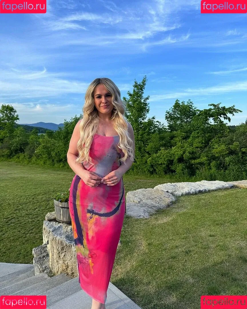 Nadia Allisha Onlyfans Photo Gallery 