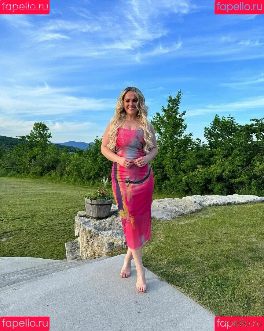 Nadia Allisha Onlyfans Photo Gallery 