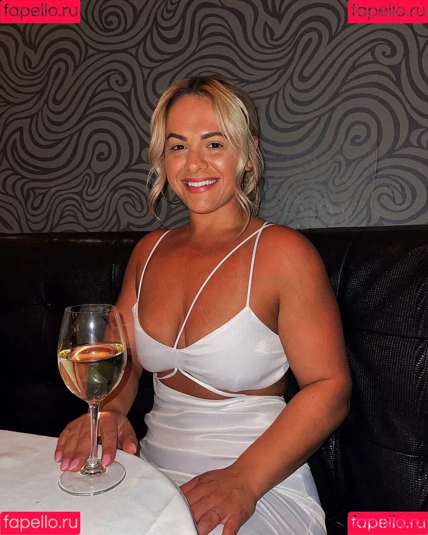 Nadia Allisha Onlyfans Photo Gallery 