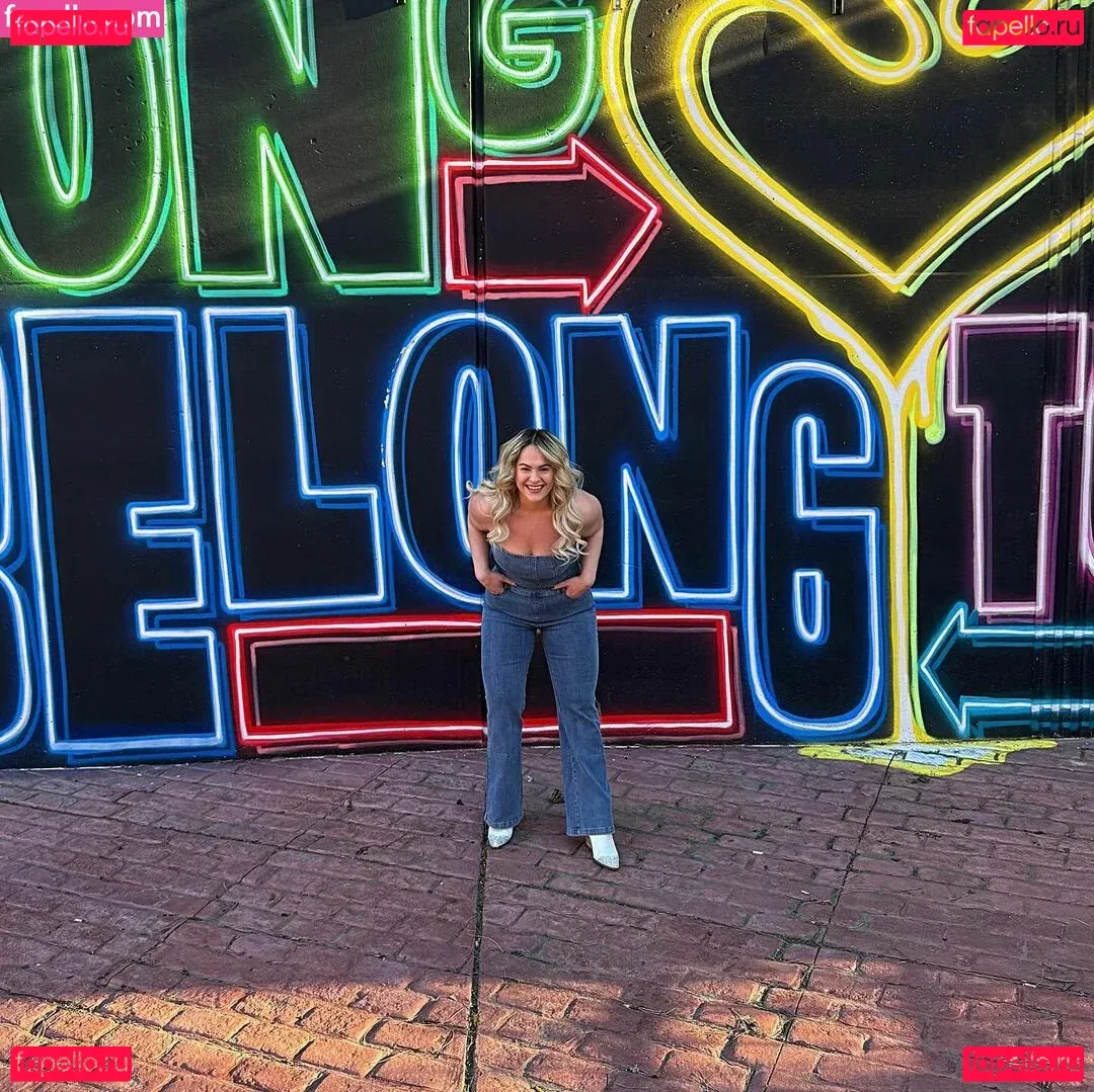 Nadia Allisha Onlyfans Photo Gallery 