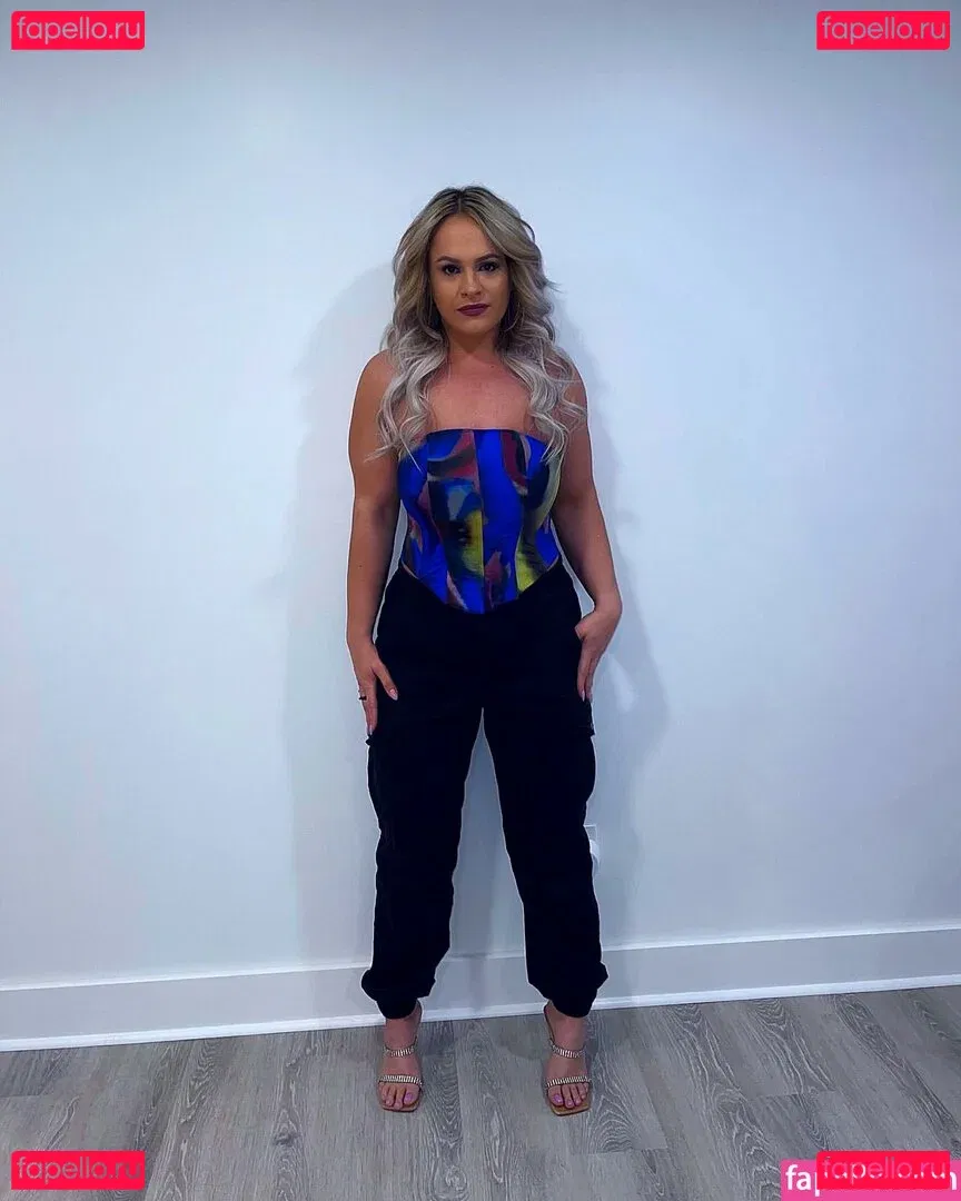 Nadia Allisha Onlyfans Photo Gallery 