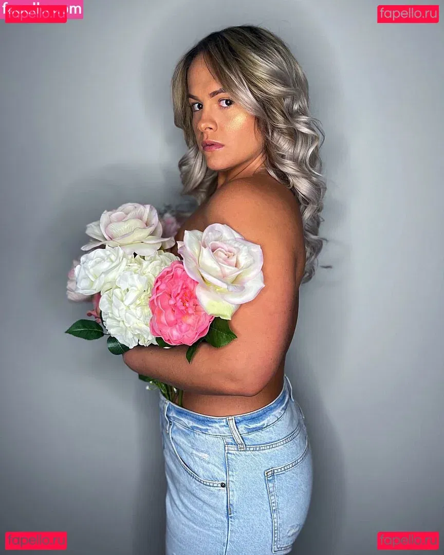 Nadia Allisha Onlyfans Photo Gallery 