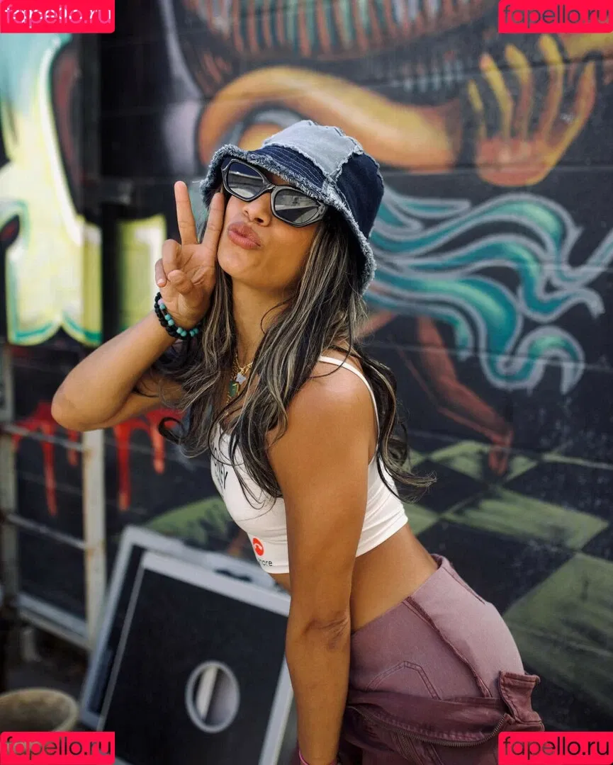 Sasha Banks Onlyfans Photo Gallery 