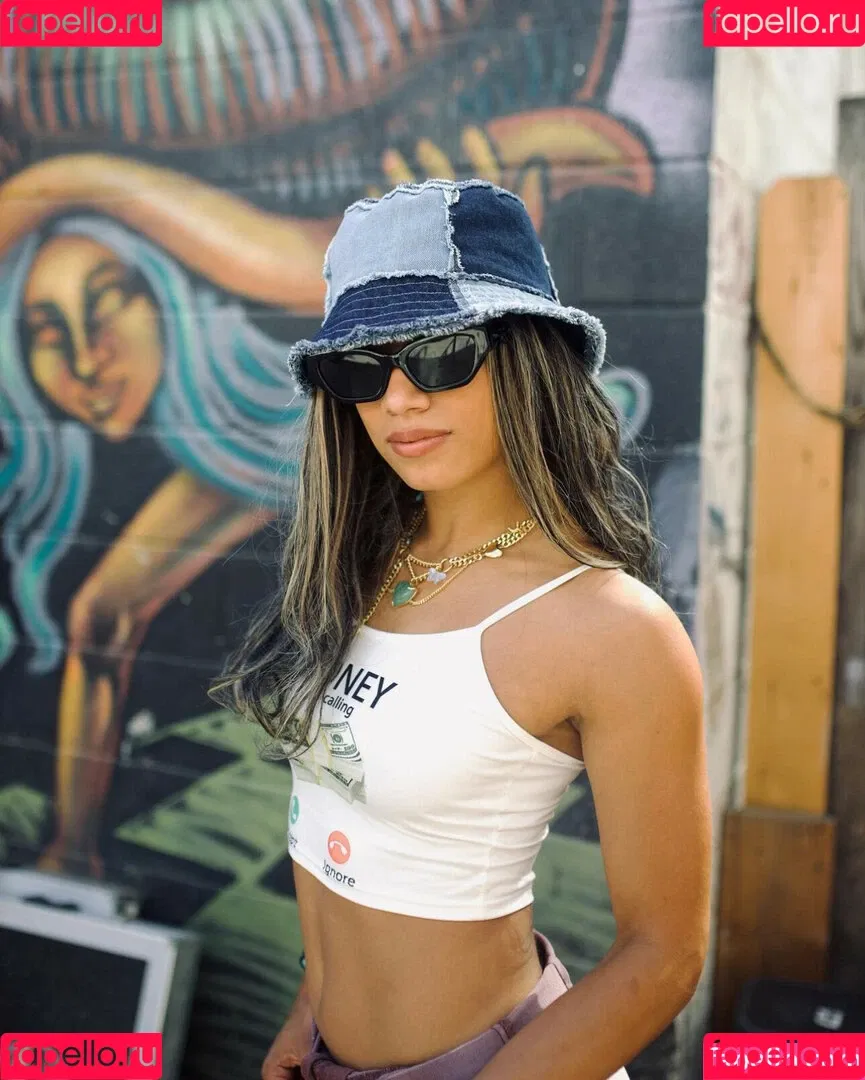 Sasha Banks Onlyfans Photo Gallery 