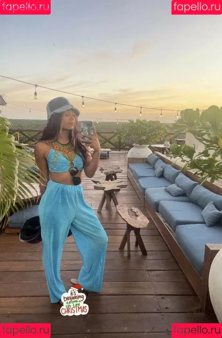 Sasha Banks Onlyfans Photo Gallery 