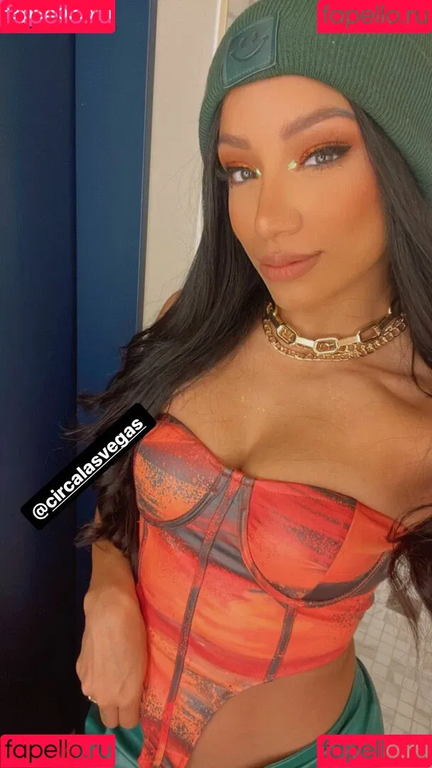Sasha Banks Onlyfans Photo Gallery 