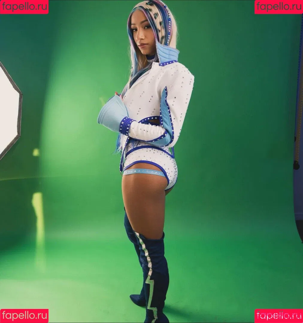 Sasha Banks Onlyfans Photo Gallery 