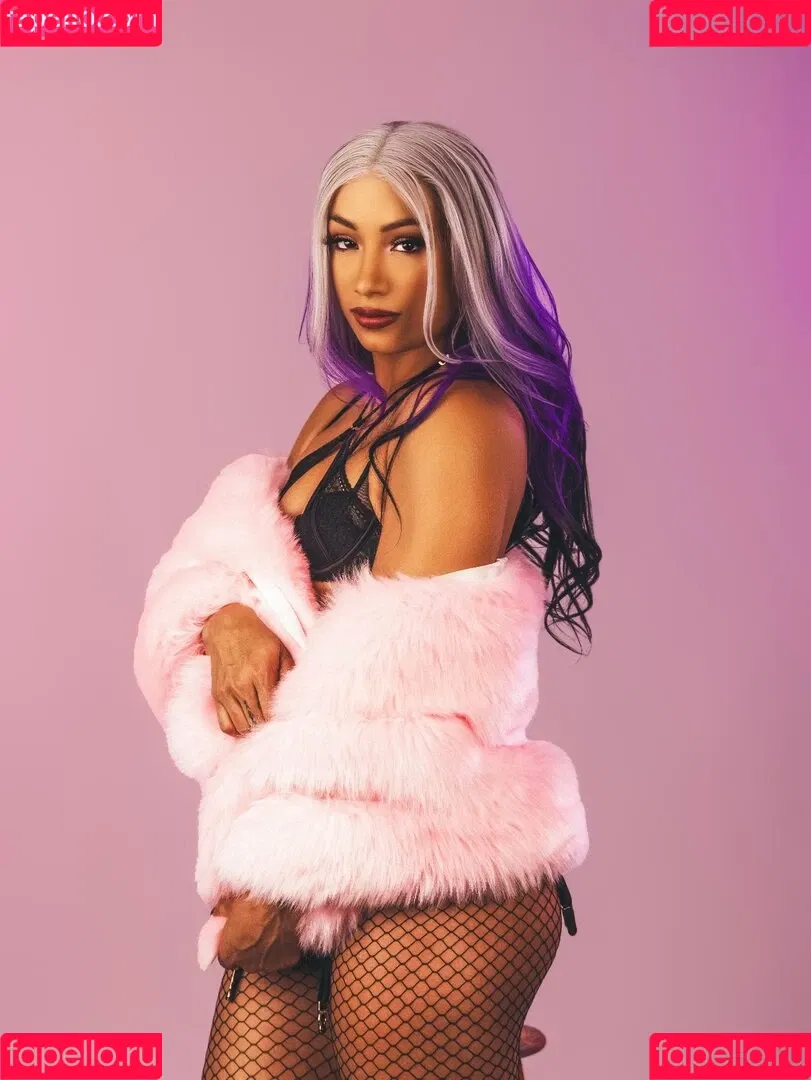 Sasha Banks Onlyfans Photo Gallery 