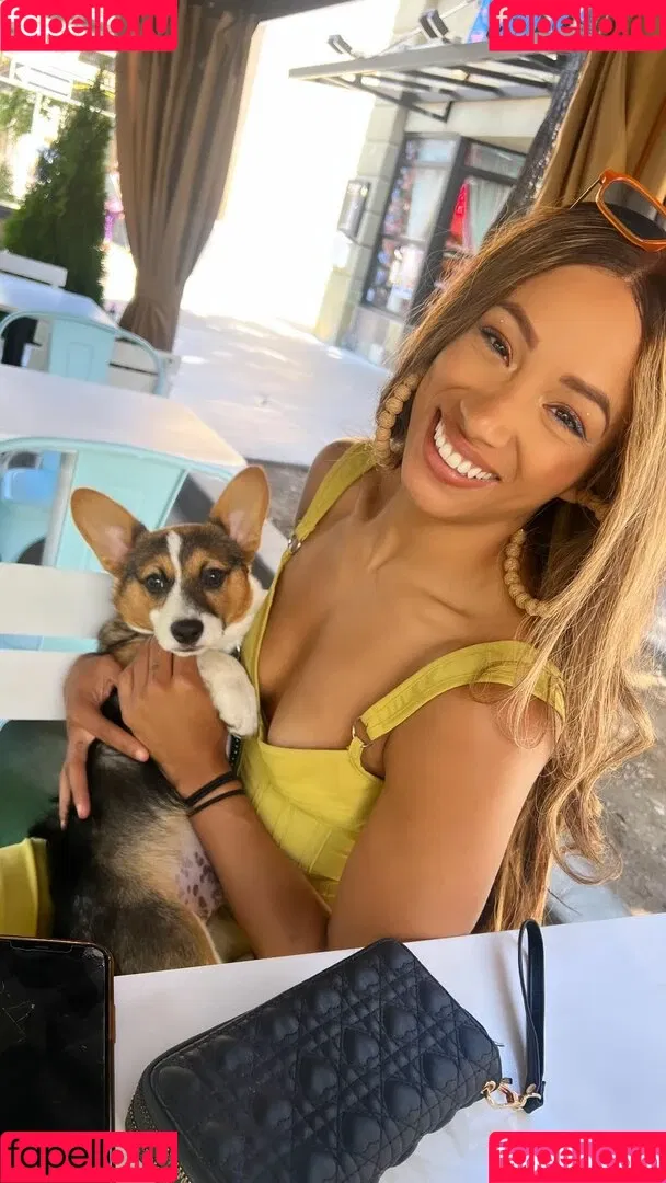Sasha Banks Onlyfans Photo Gallery 