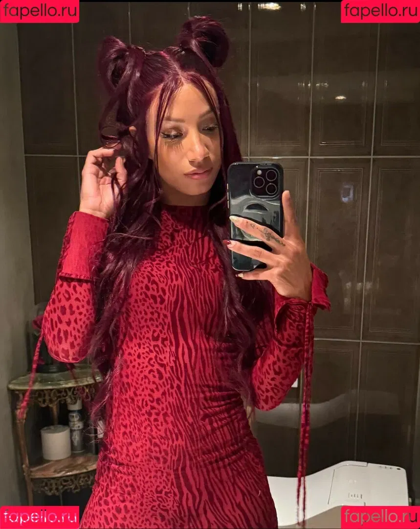 Sasha Banks Onlyfans Photo Gallery 