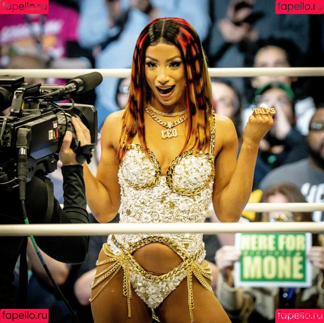 Sasha Banks Onlyfans Photo Gallery 