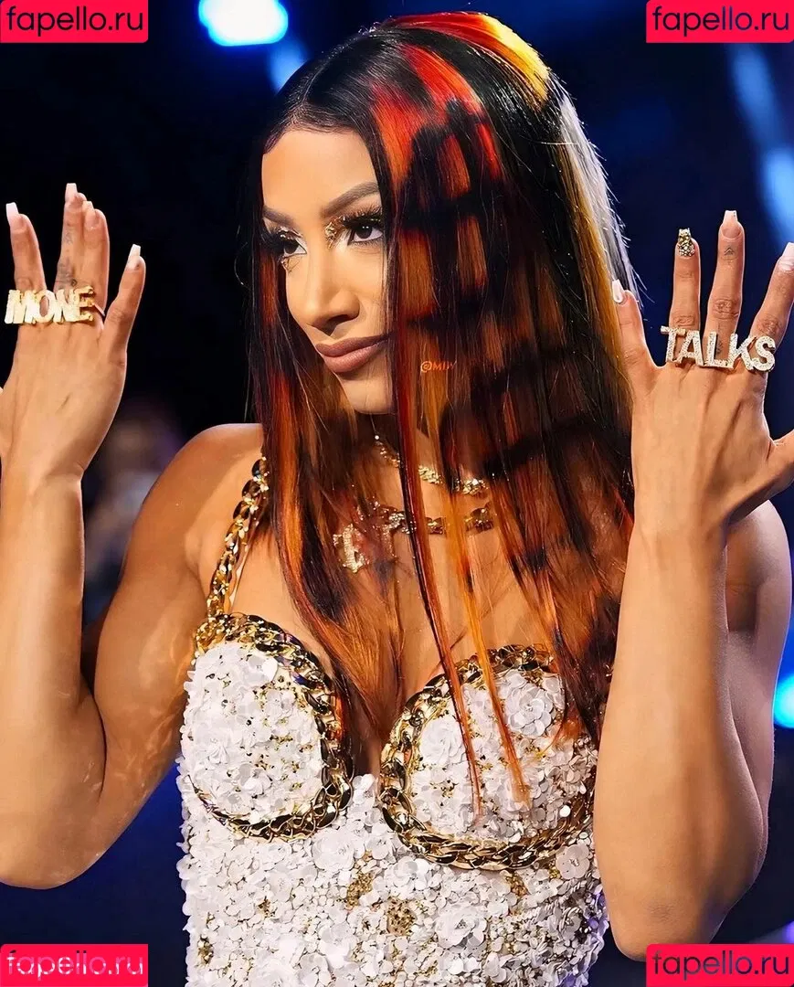 Sasha Banks Onlyfans Photo Gallery 