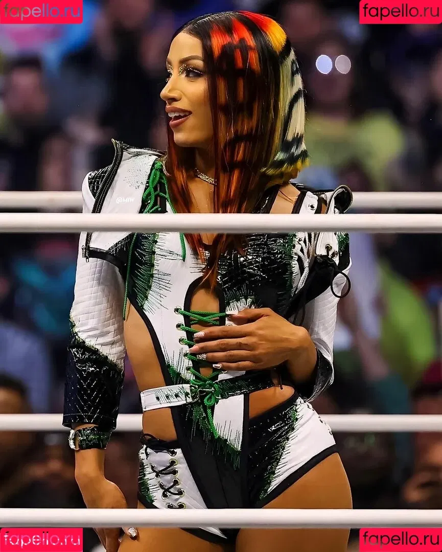 Sasha Banks Onlyfans Photo Gallery 