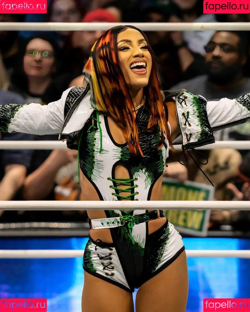 Sasha Banks Onlyfans Photo Gallery 